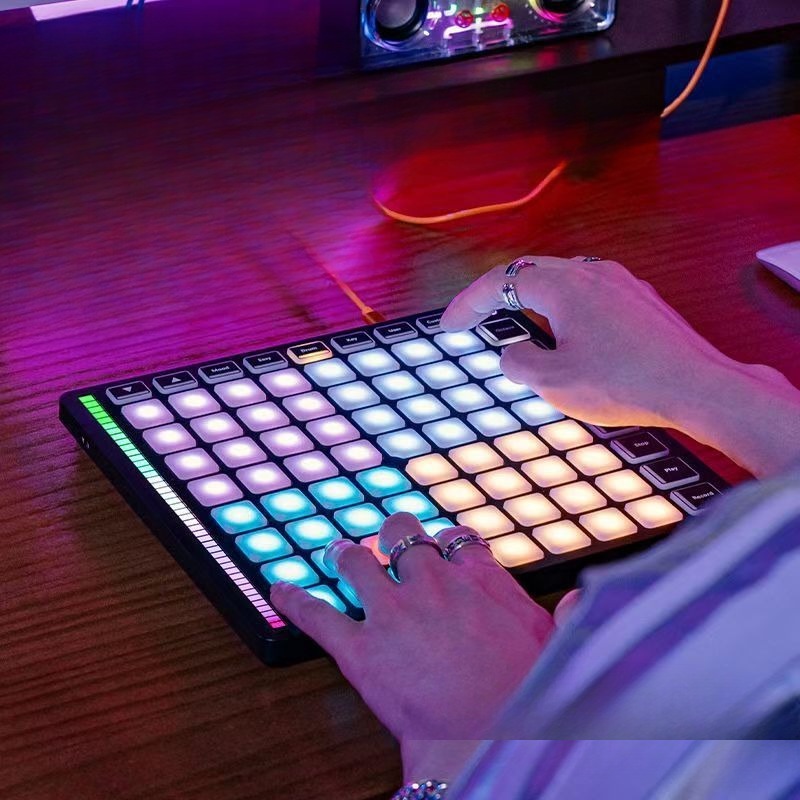 64-klawiszowy kontroler perkus – Midi Controller Pad recenzja i cena